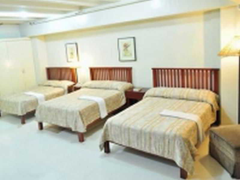 Oyo 103 Artina Suites Hotel Makati City Ngoại thất bức ảnh