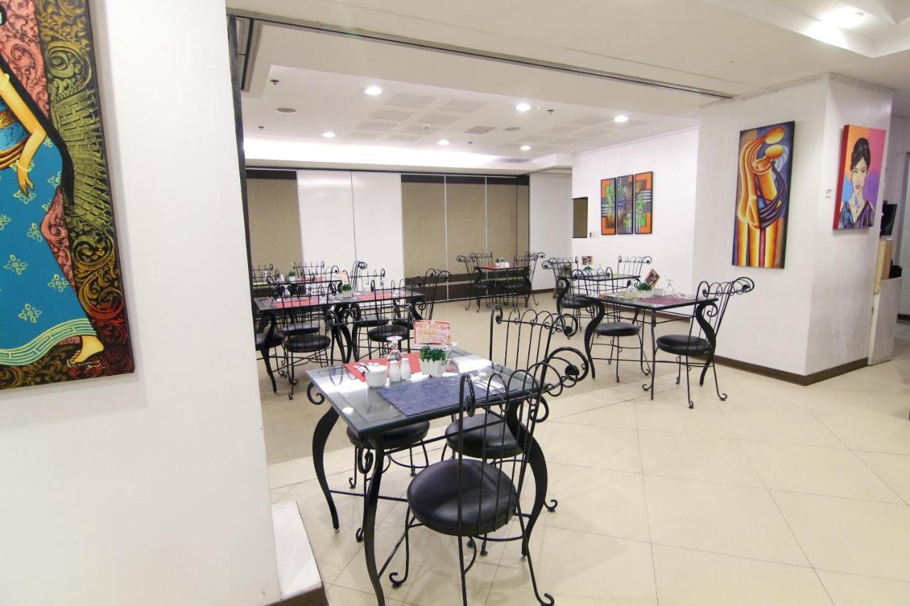 Oyo 103 Artina Suites Hotel Makati City Ngoại thất bức ảnh
