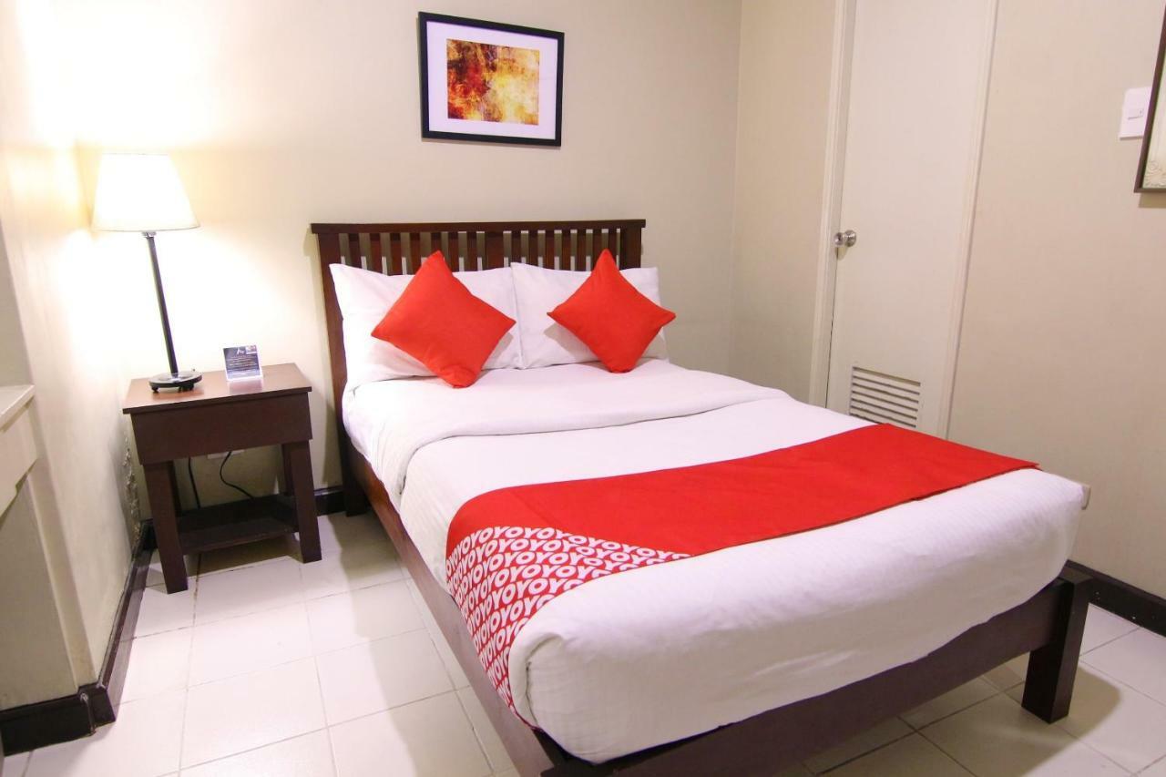 Oyo 103 Artina Suites Hotel Makati City Ngoại thất bức ảnh