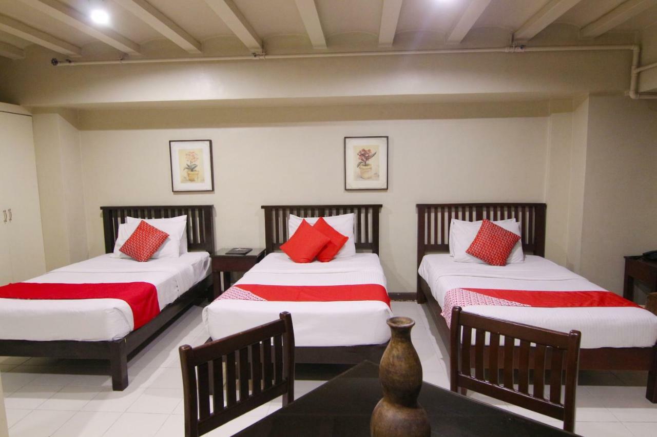 Oyo 103 Artina Suites Hotel Makati City Ngoại thất bức ảnh
