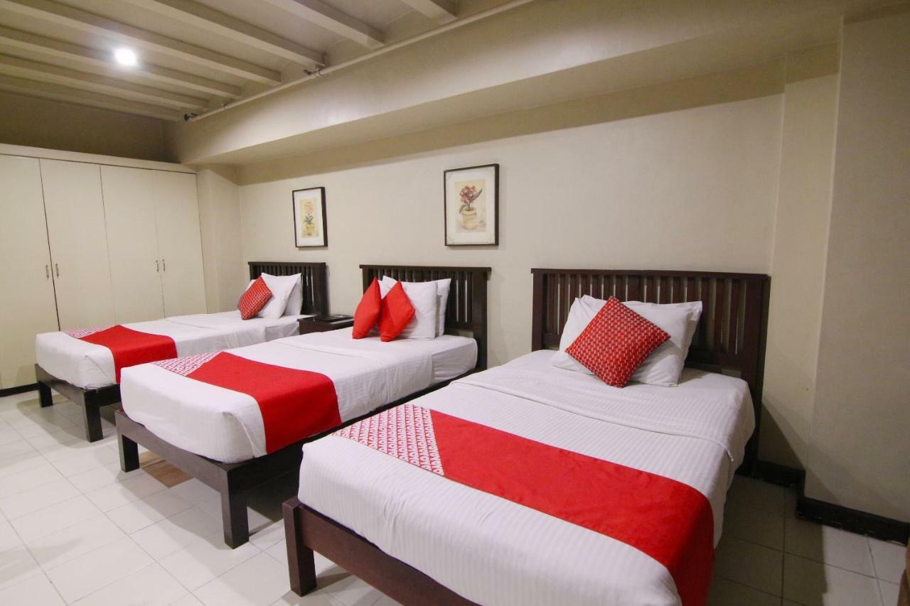 Oyo 103 Artina Suites Hotel Makati City Ngoại thất bức ảnh